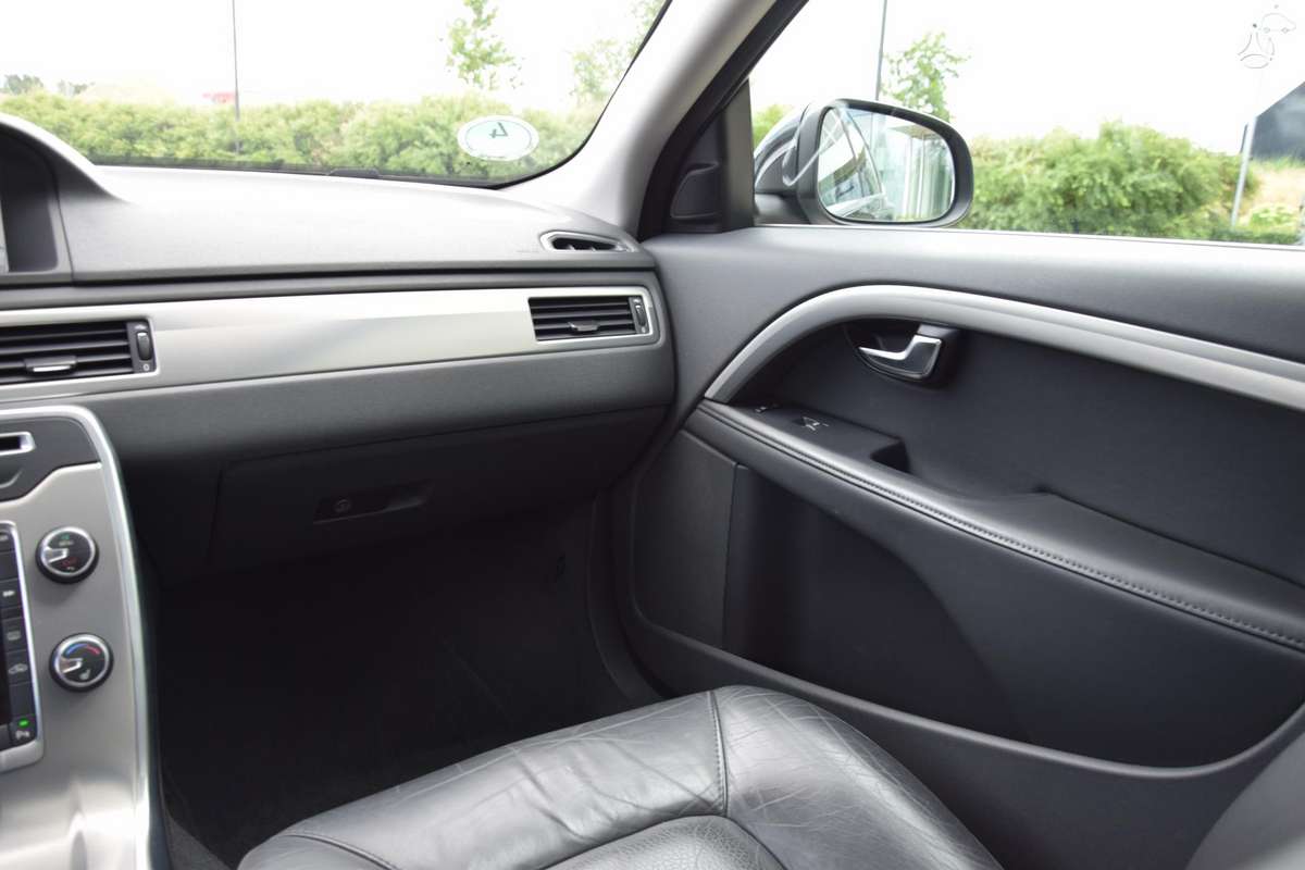 Volvo V70, 2.0 l., Универсал