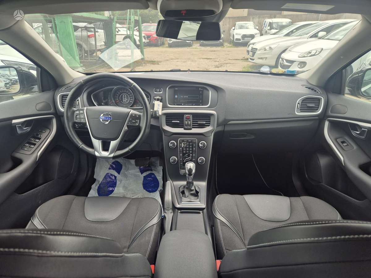 Volvo V40 - 8