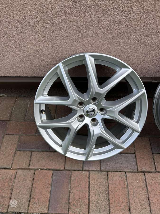 Volvo XC60, light alloy, R18