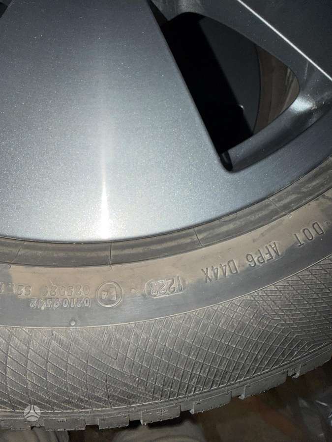 Audi E-tron, light alloy, R19