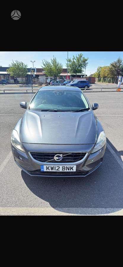 Volvo V40, 1.6 l., hatchback