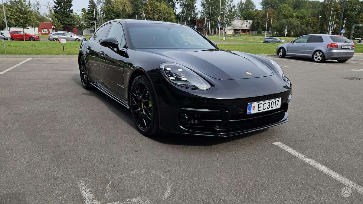 Porsche Panamera - 2