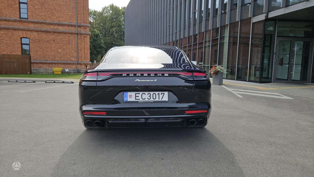 Porsche Panamera - 6