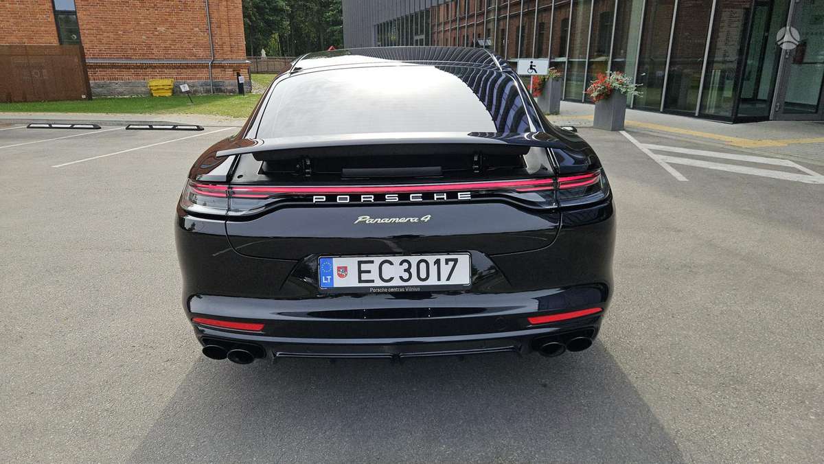 Porsche Panamera - 9