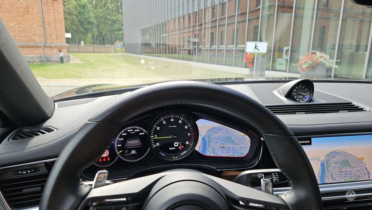 Porsche Panamera - 12