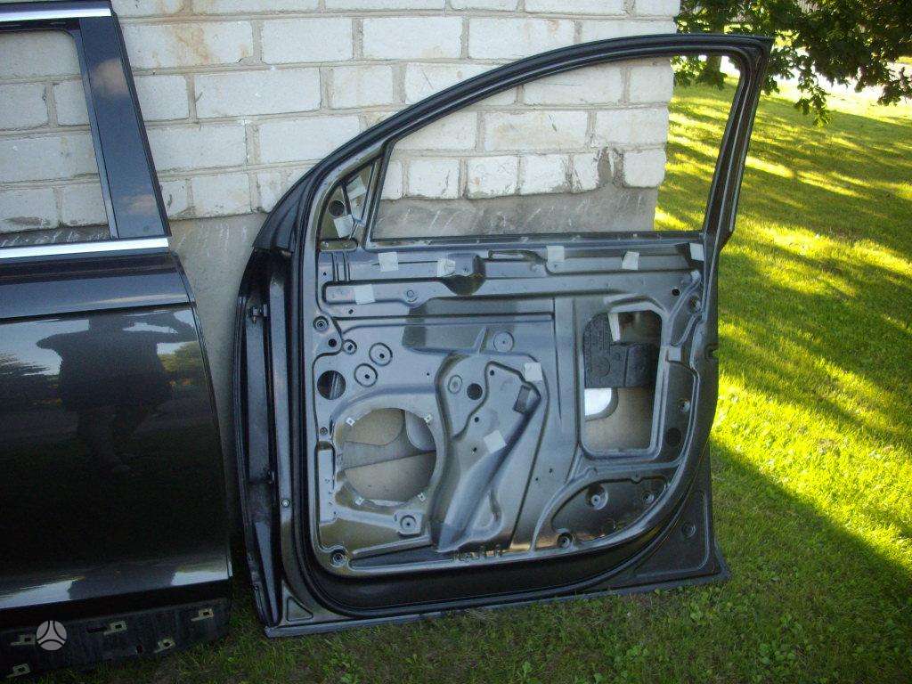 Audi Q7 doors