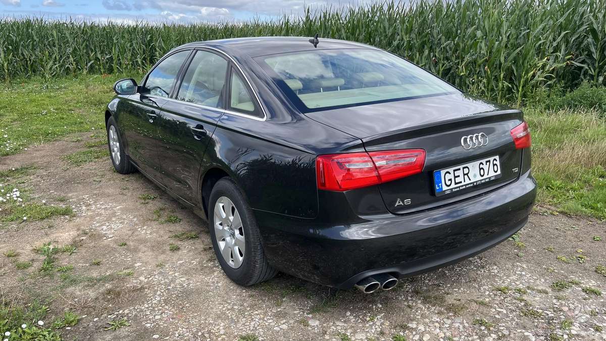 Audi A6, 2.0 l., Седан