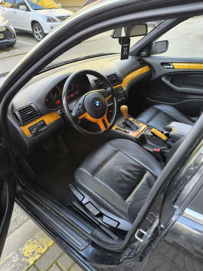 BMW 330, 3.0 l., wagon