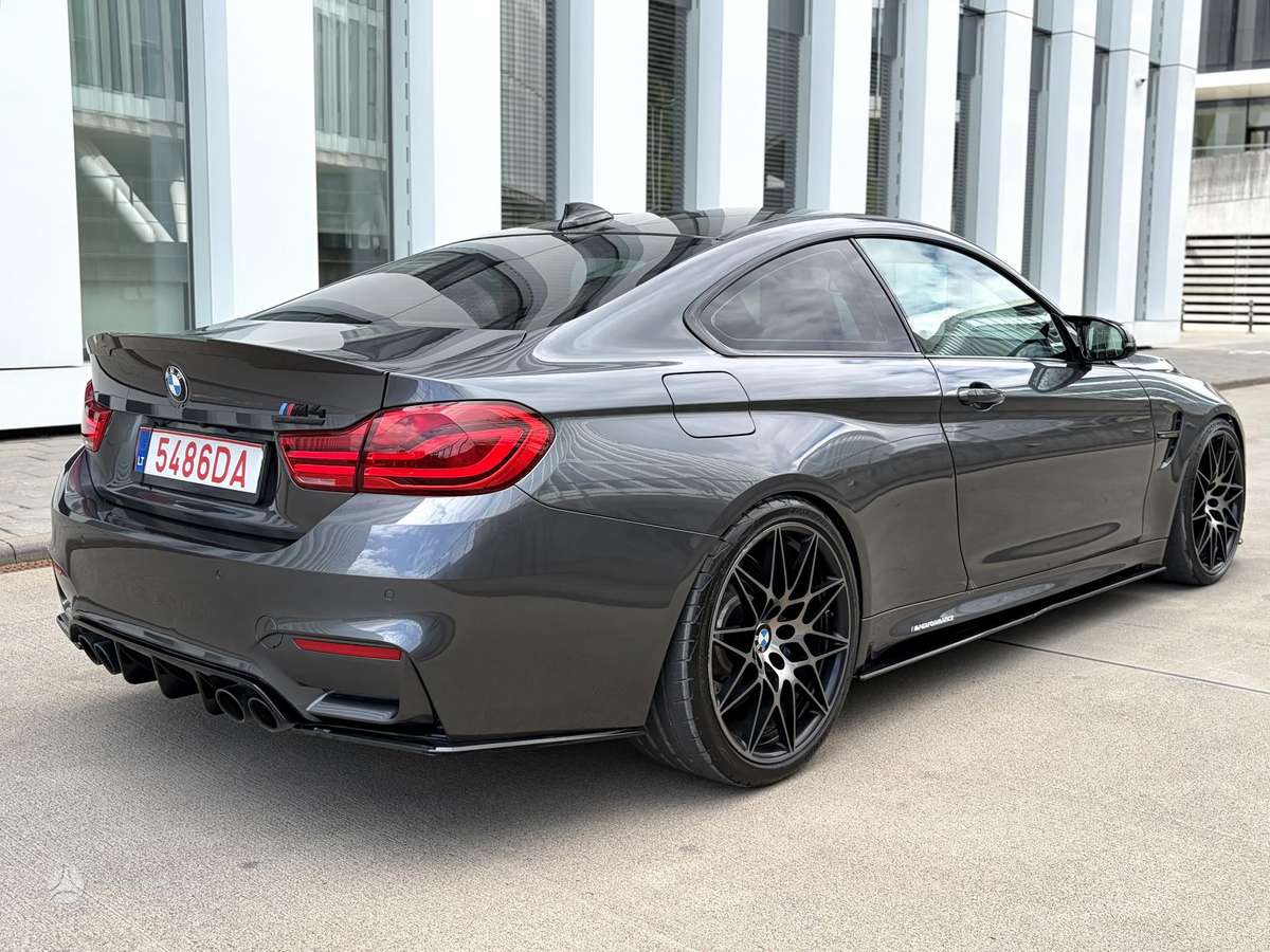 BMW M4, 3.0 l., coupe