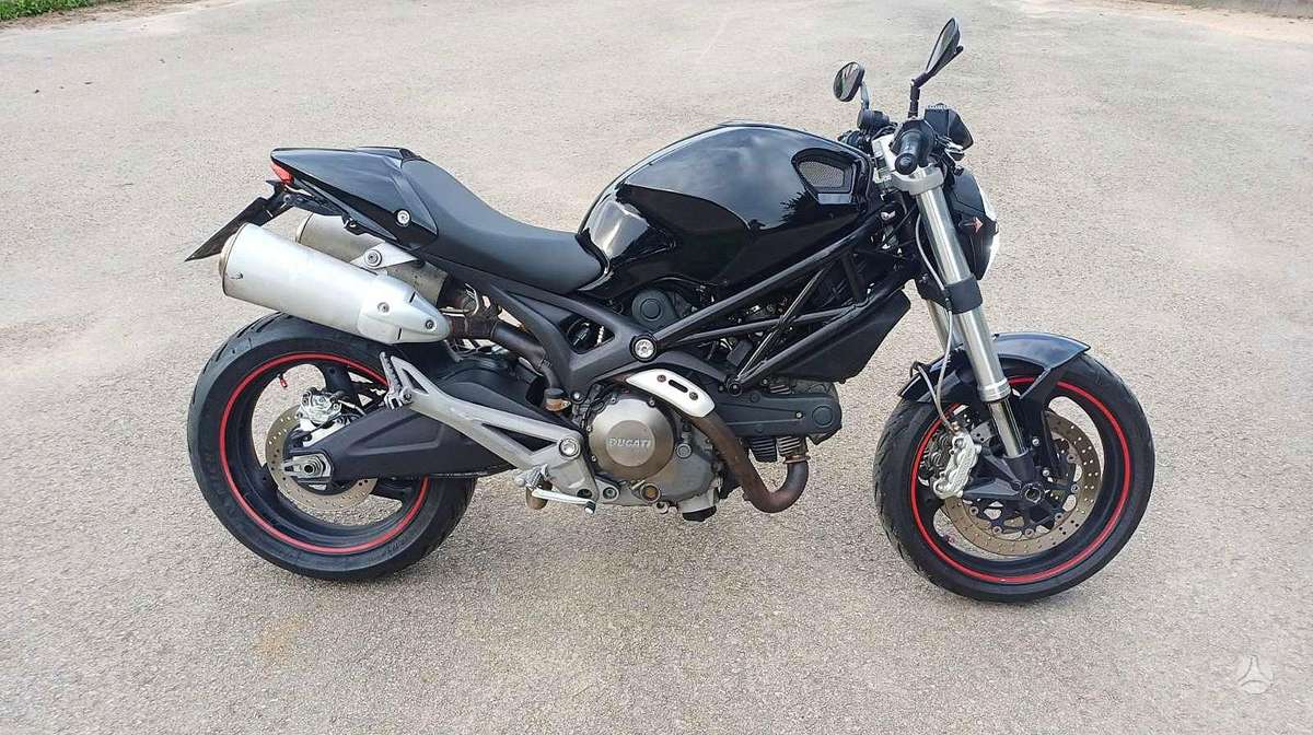 Ducati Monster 696cc, street / classic
