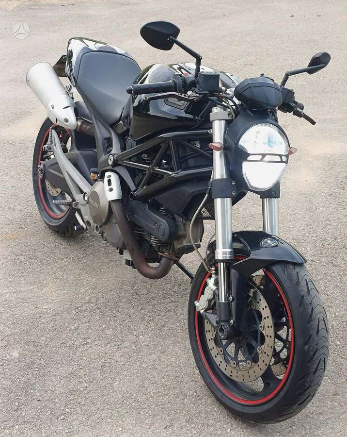Ducati Monster 696cc, street / classic