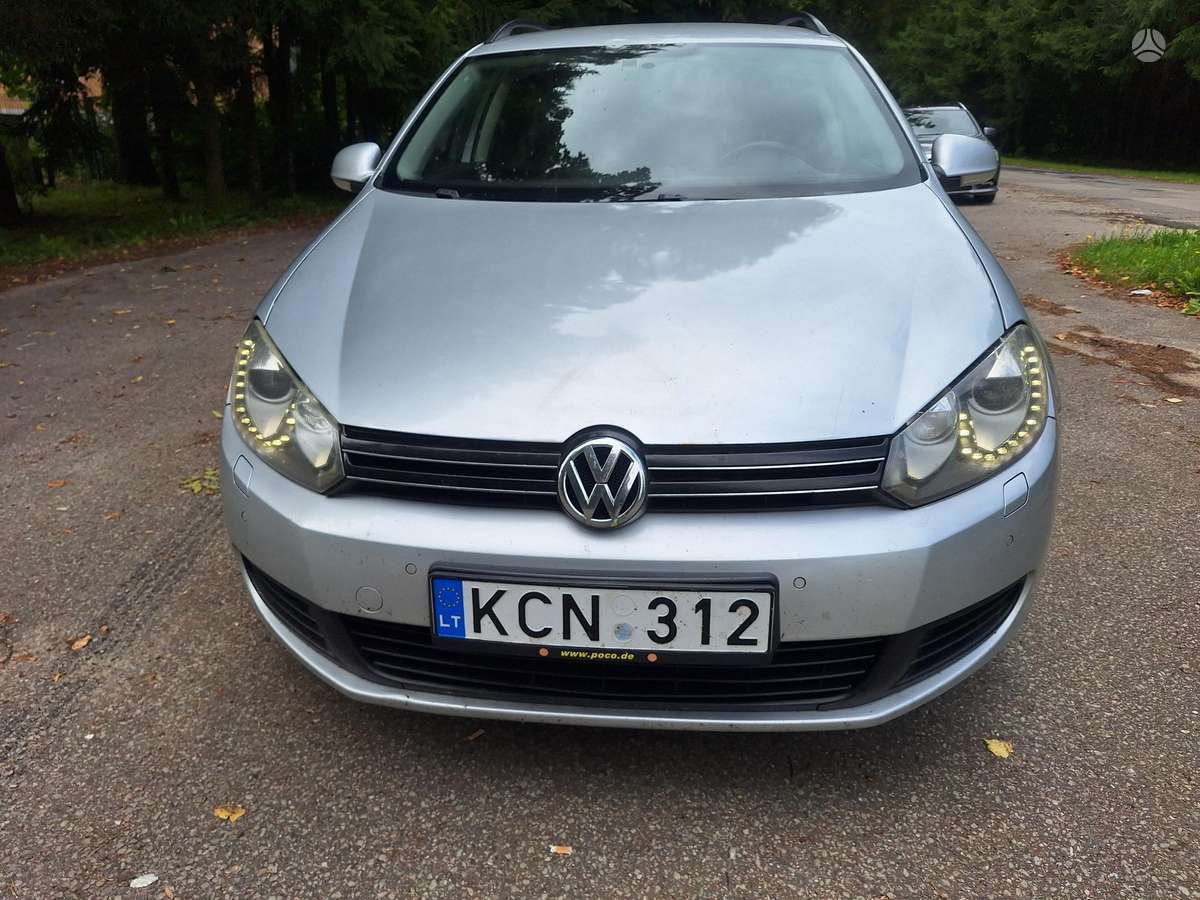 Volkswagen Golf - 1