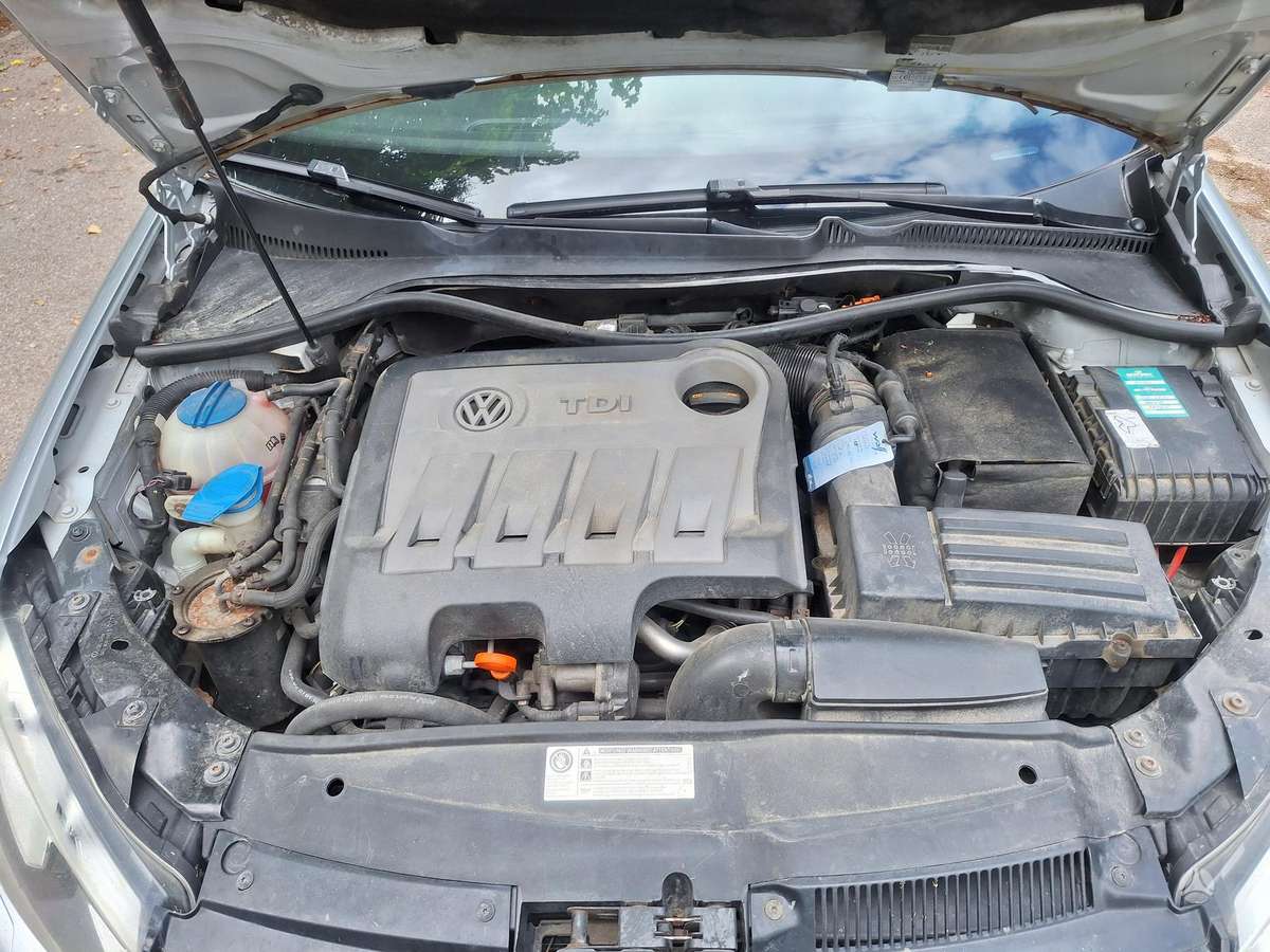 Volkswagen Golf - 11