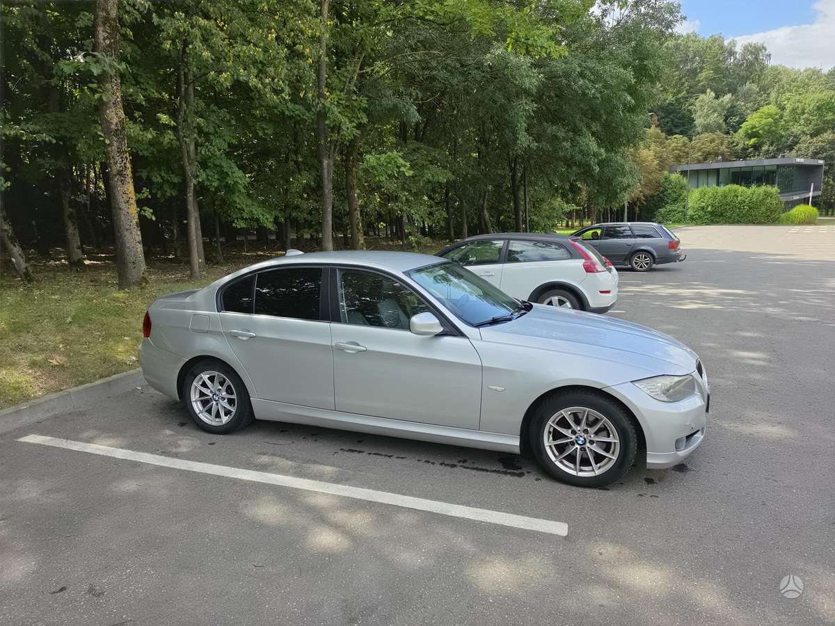 BMW 318, 2.0 l., Седан