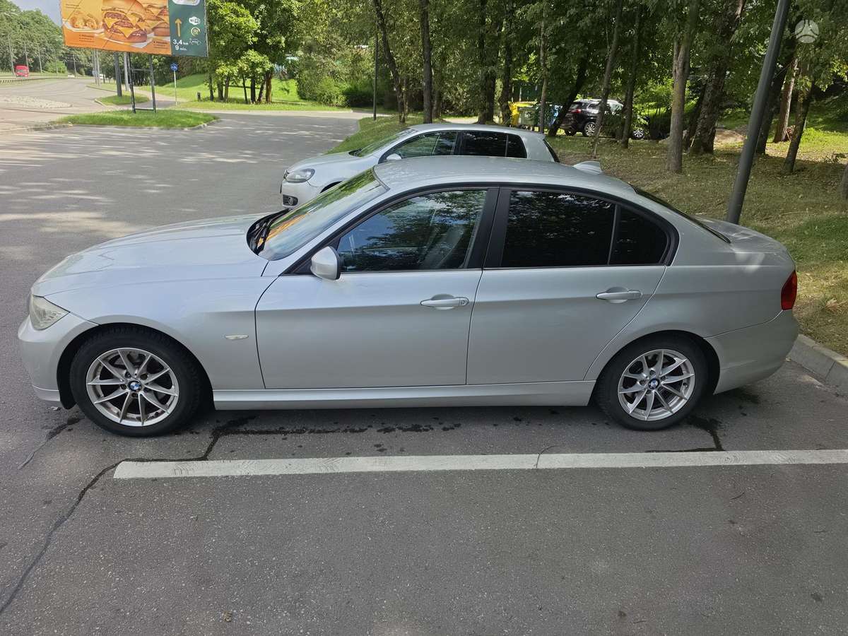 BMW 318, 2.0 l., Седан
