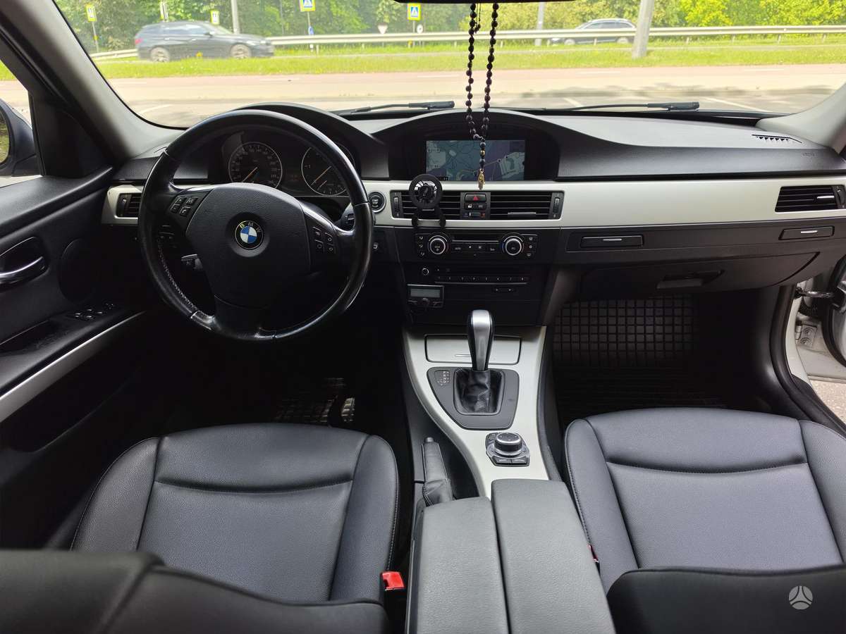 BMW 318, 2.0 l., Седан