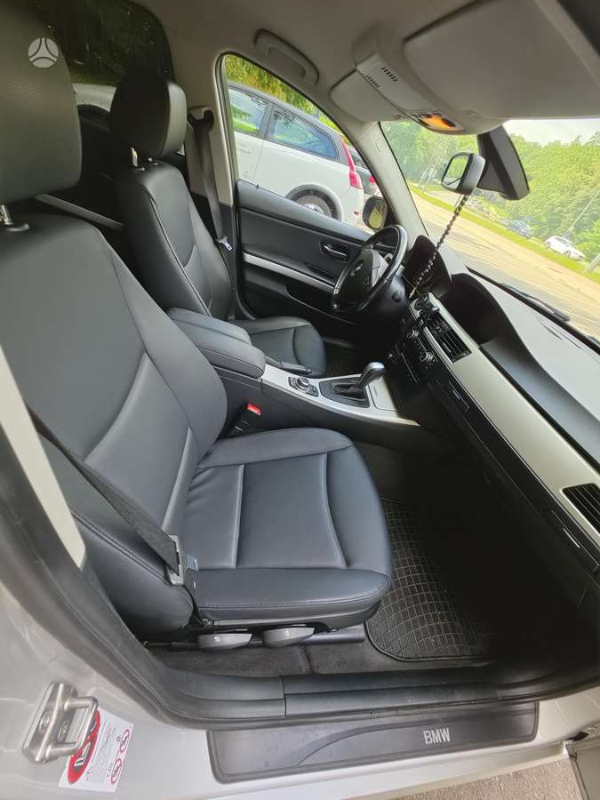 BMW 318, 2.0 l., Седан