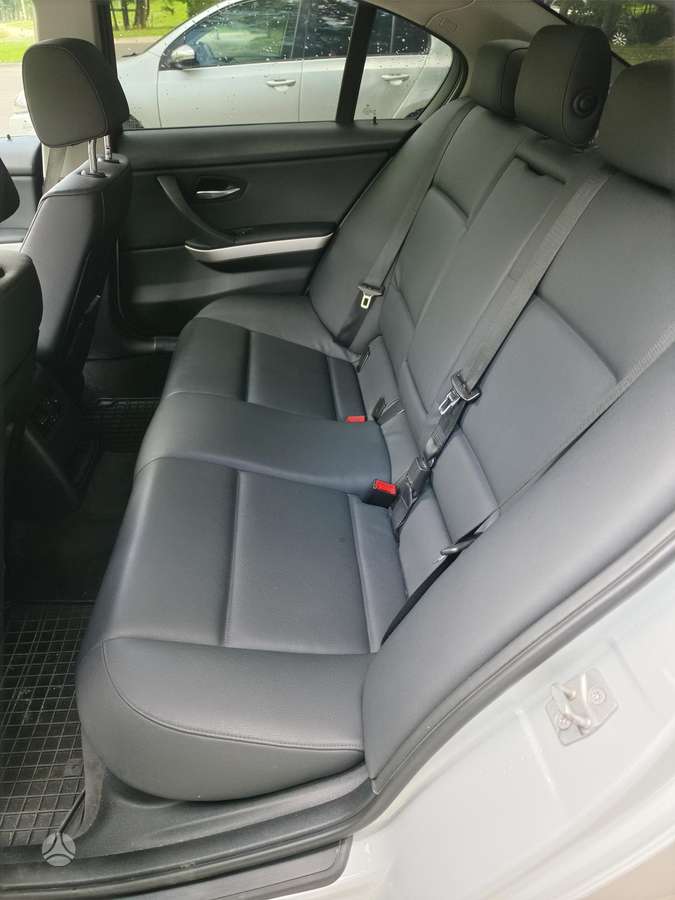 BMW 318, 2.0 l., Седан