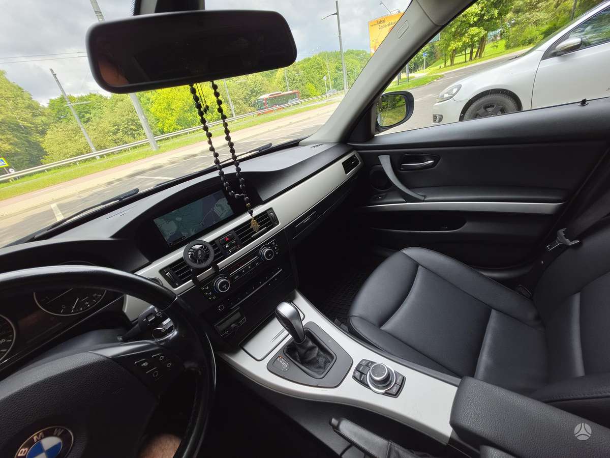 BMW 318, 2.0 l., Седан