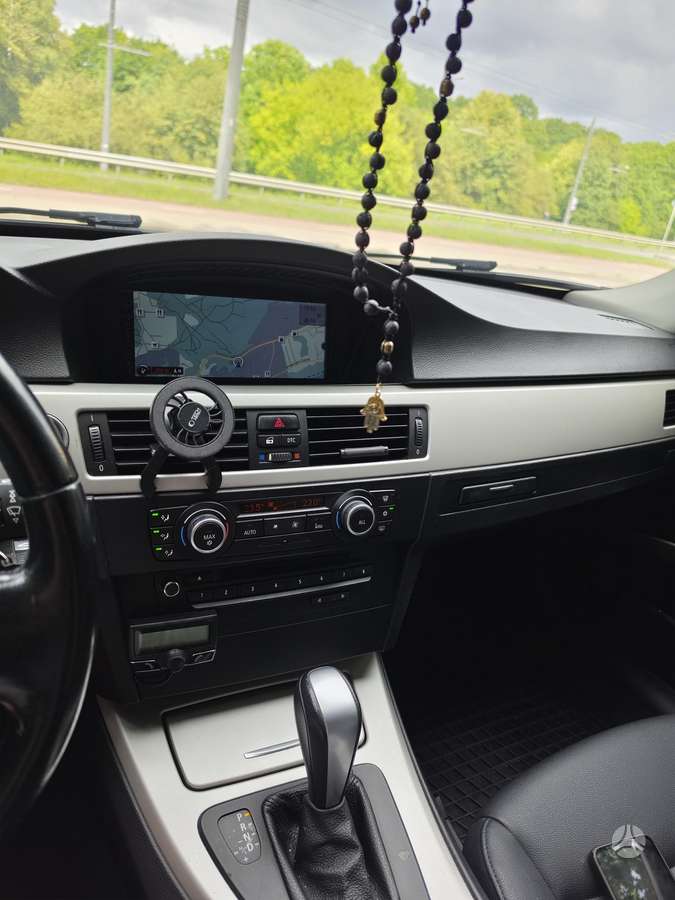 BMW 318, 2.0 l., Седан