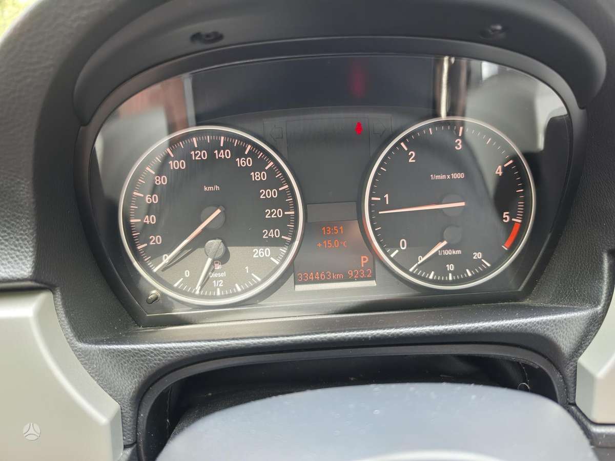 BMW 318, 2.0 l., Седан