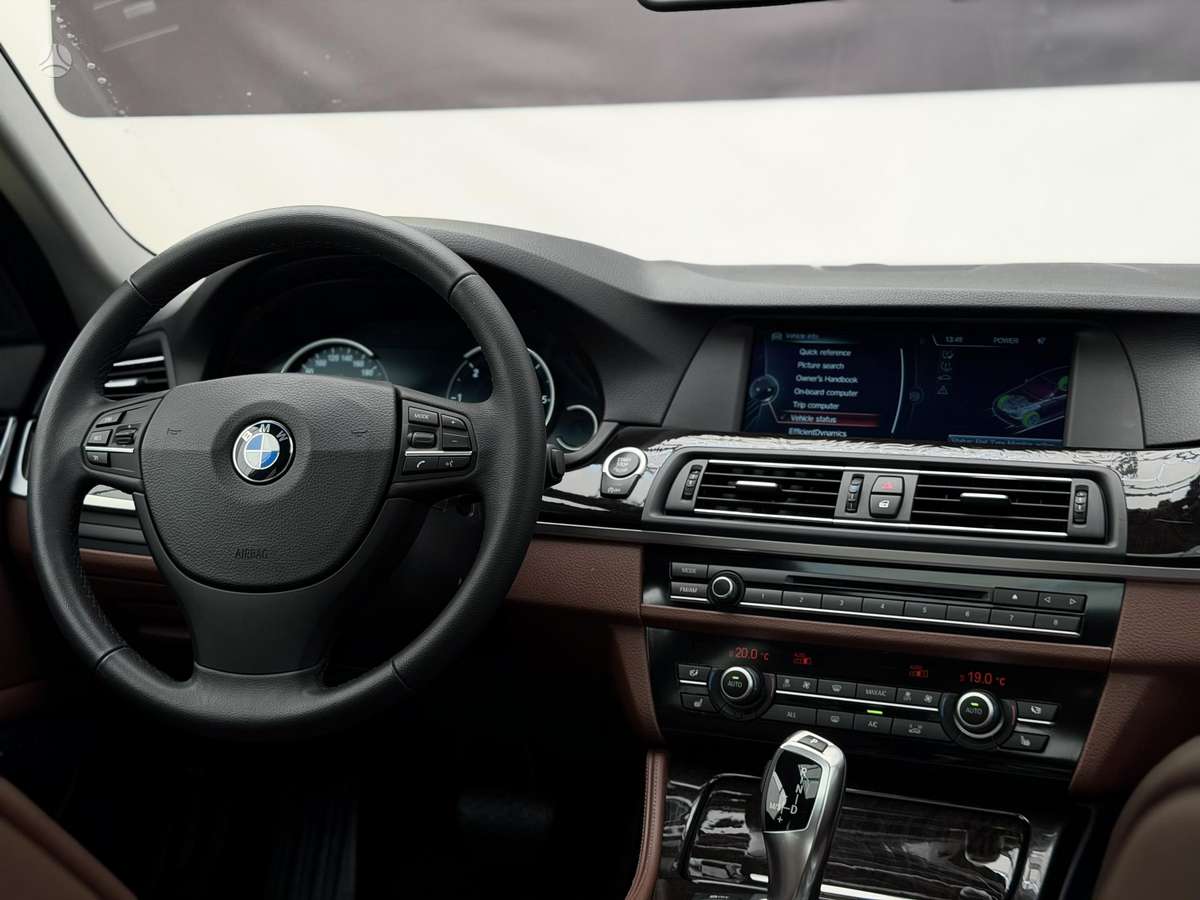 BMW 520, 2.0 l., Седан