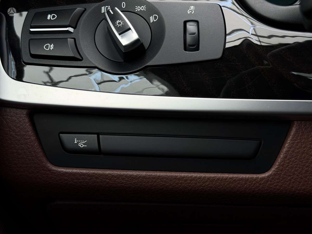 BMW 520, 2.0 l., Седан