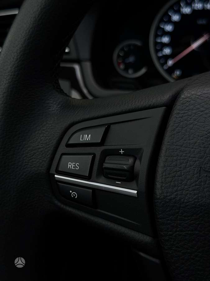 BMW 520, 2.0 l., Седан