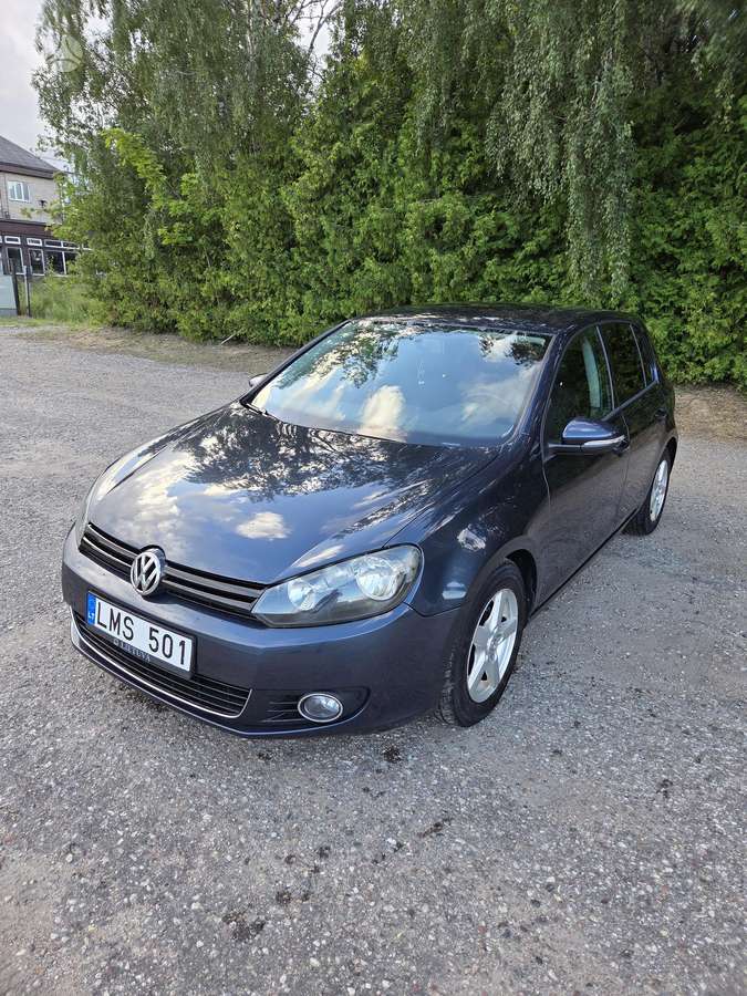 Volkswagen Golf - 10