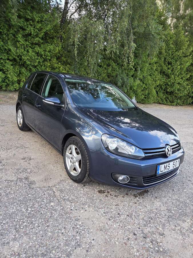 Volkswagen Golf - 11