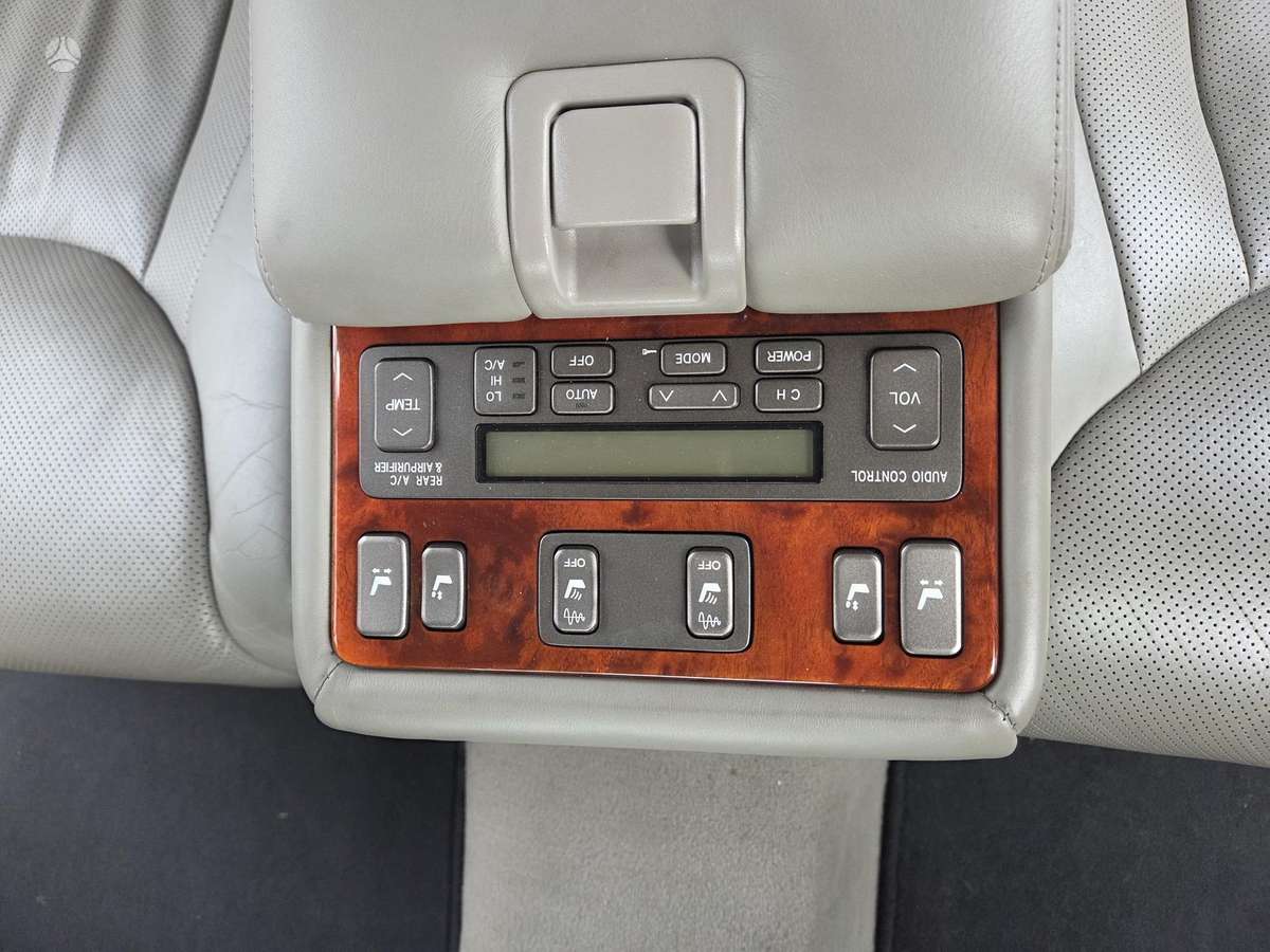 Lexus LS 430, 4.3 l., saloon / sedan