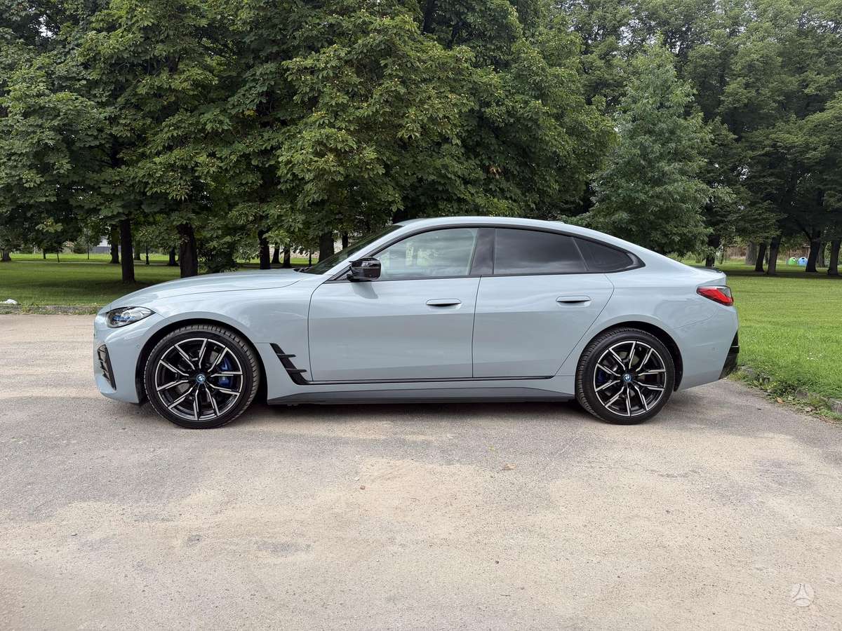 BMW i4, coupe