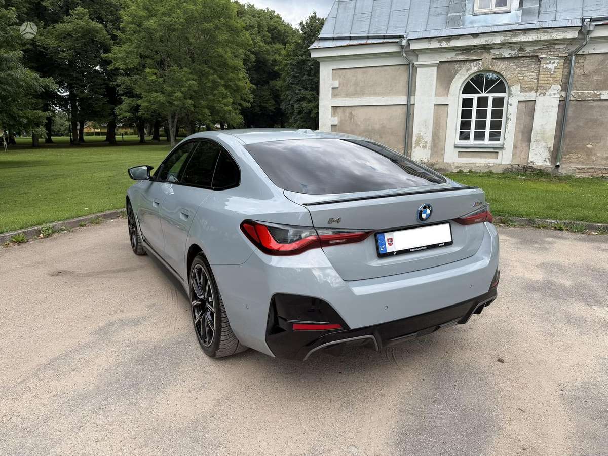 BMW i4, kupė (coupe)
