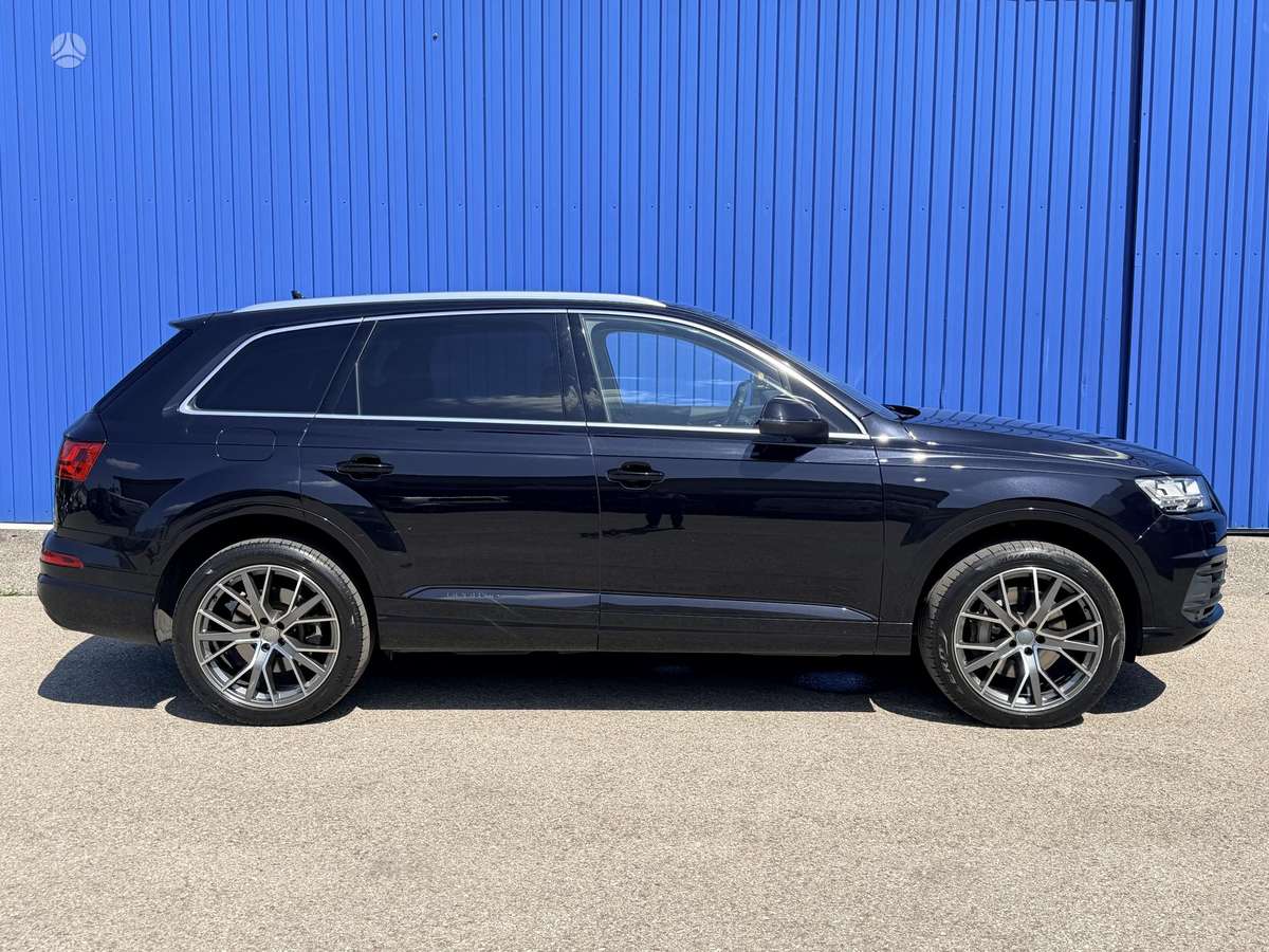 Audi Q7, 3.0 l., off-road / crossover