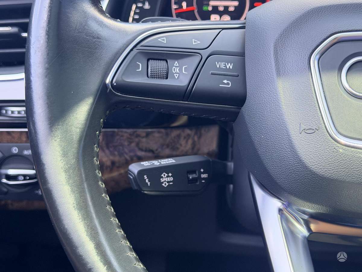 Audi Q7, 3.0 l., off-road / crossover
