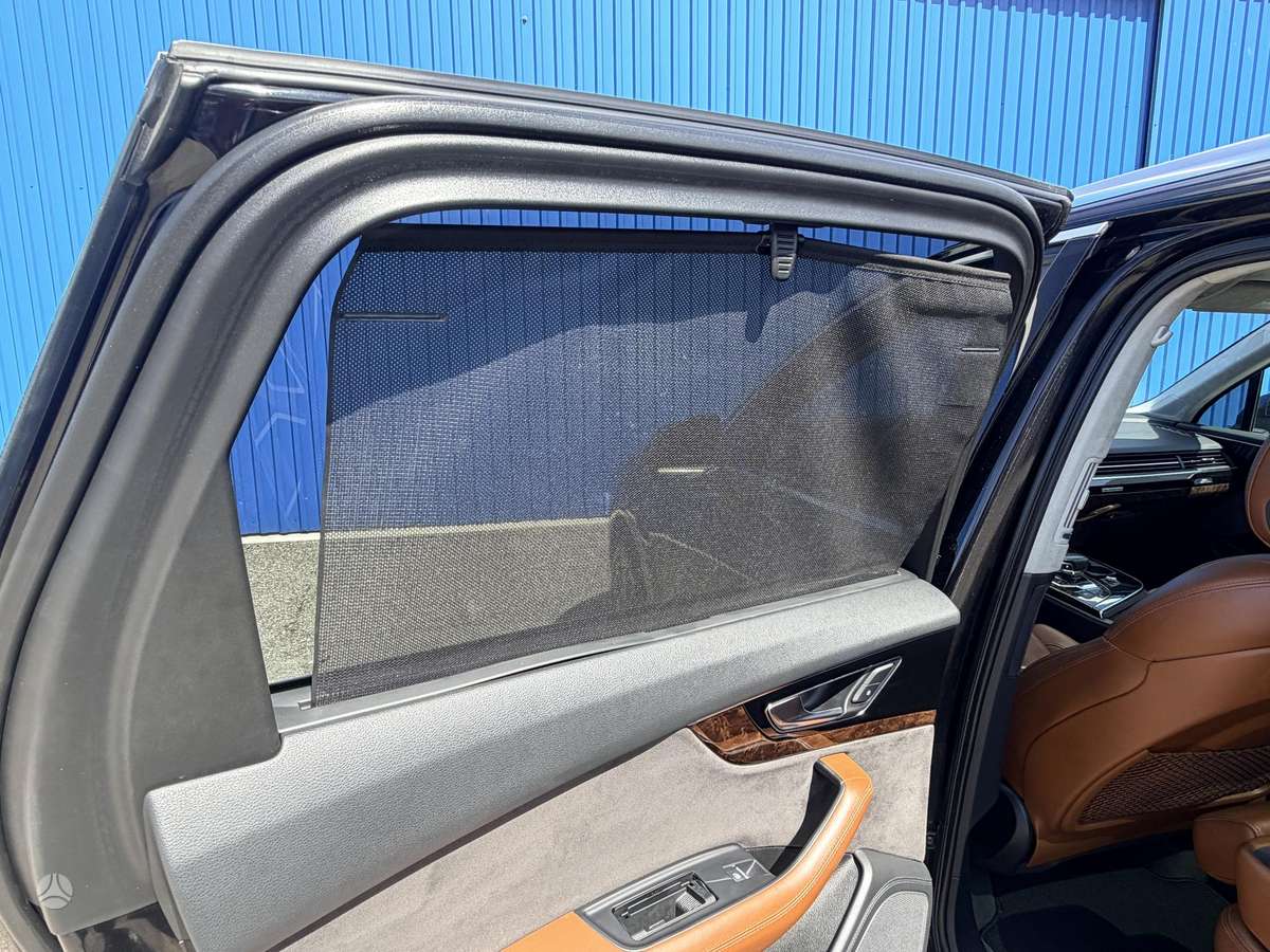Audi Q7, 3.0 l., off-road / crossover