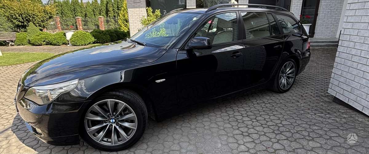 BMW 525, universalas