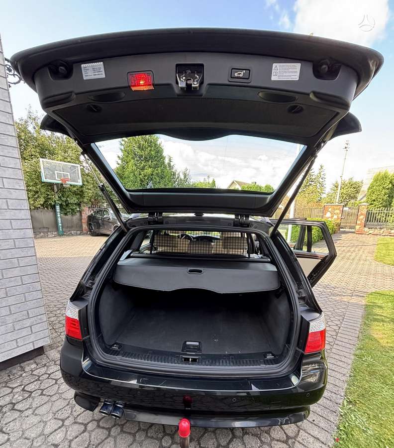 BMW 525, Универсал