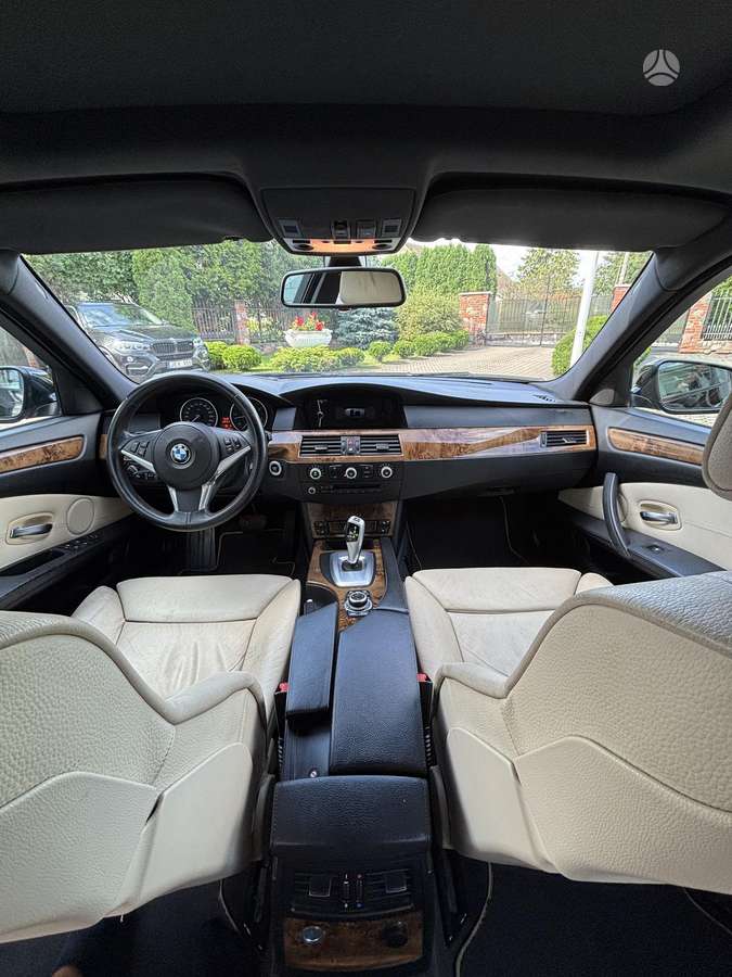 BMW 525, Универсал