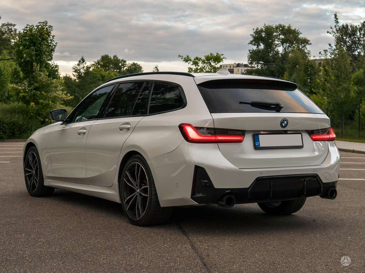 BMW 330, 2.0 l., Универсал