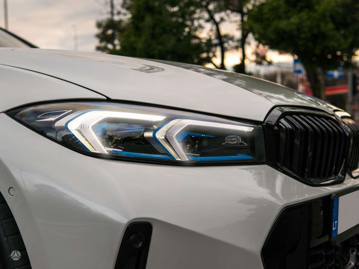 BMW 330, 2.0 l., Универсал