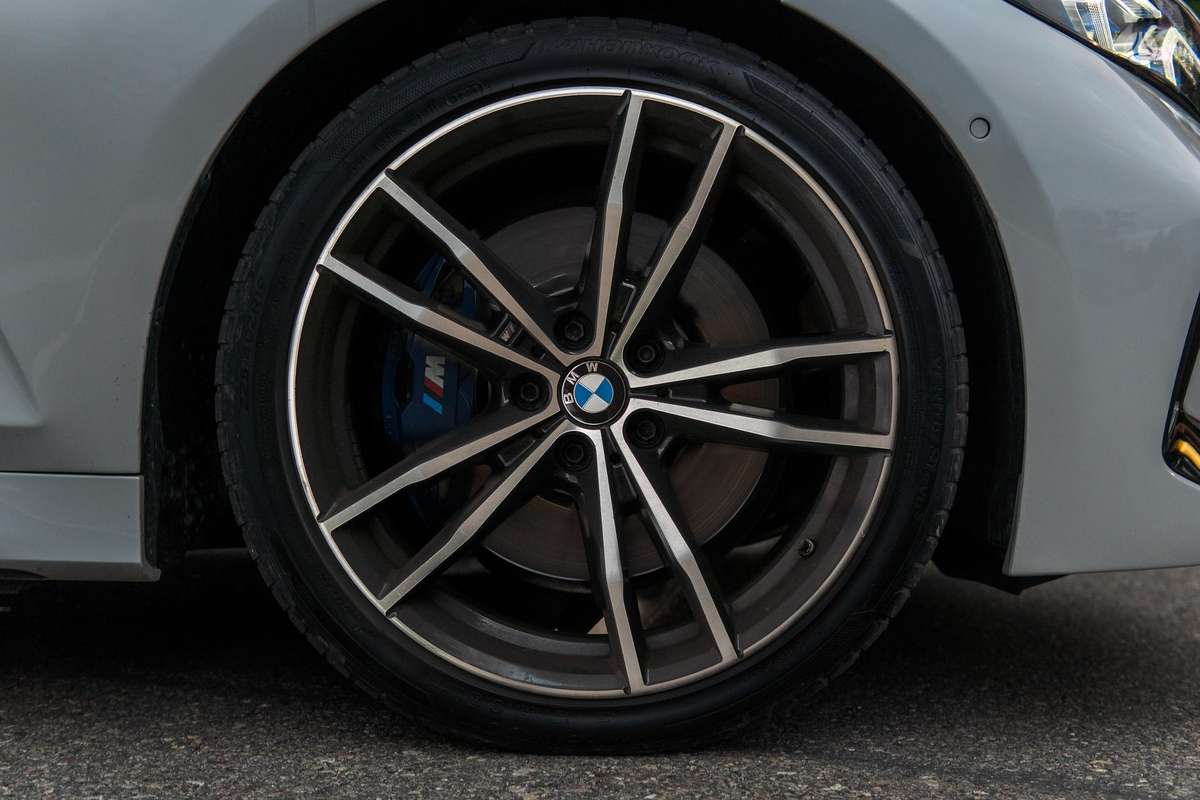 BMW 330, 2.0 l., Универсал