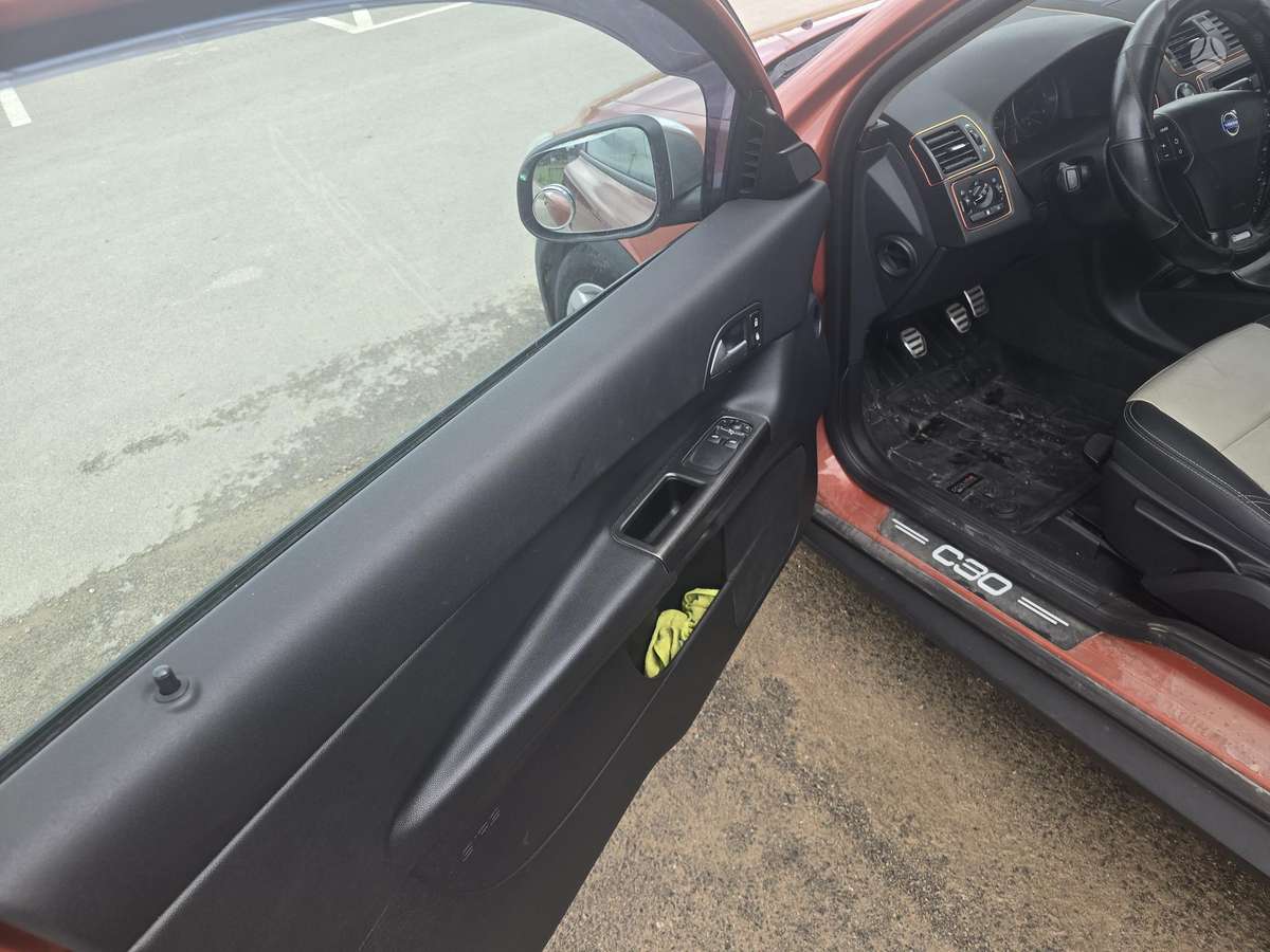 Volvo C30, 1.6 l., coupe