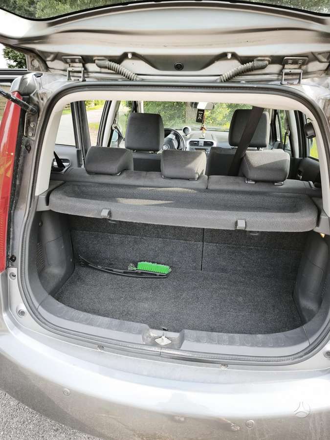 Suzuki Splash, 1.0 l., hatchback
