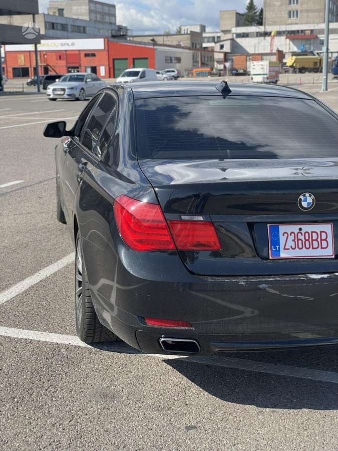 BMW 740, 3.0 l., Седан