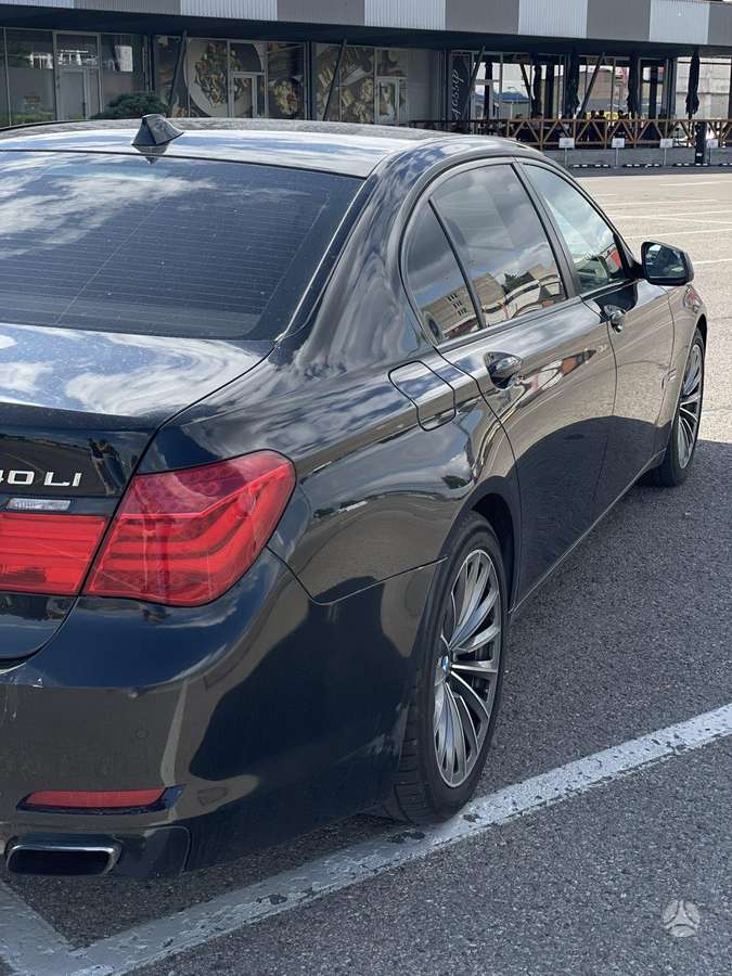 BMW 740, 3.0 l., Седан