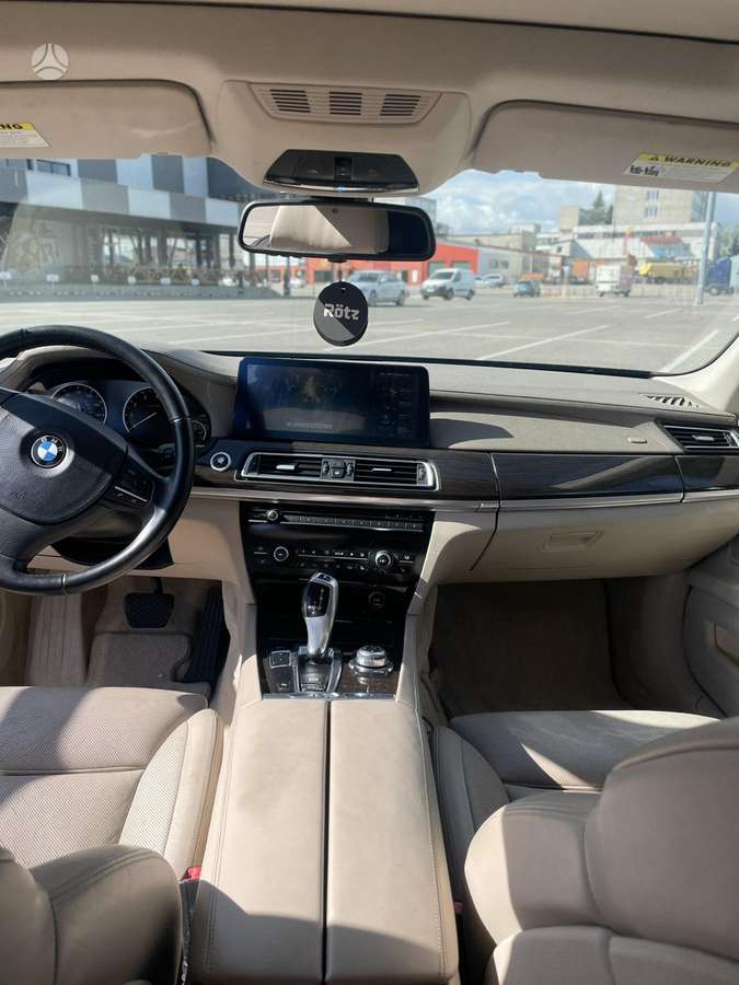 BMW 740, 3.0 l., Седан