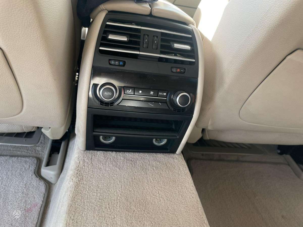 BMW 740, 3.0 l., Седан