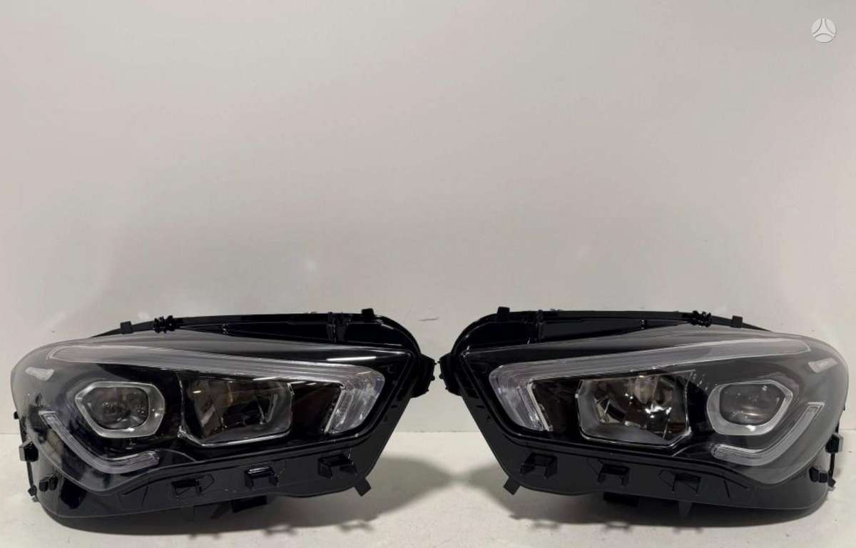 Mercedes-Benz CLA klasė lights
