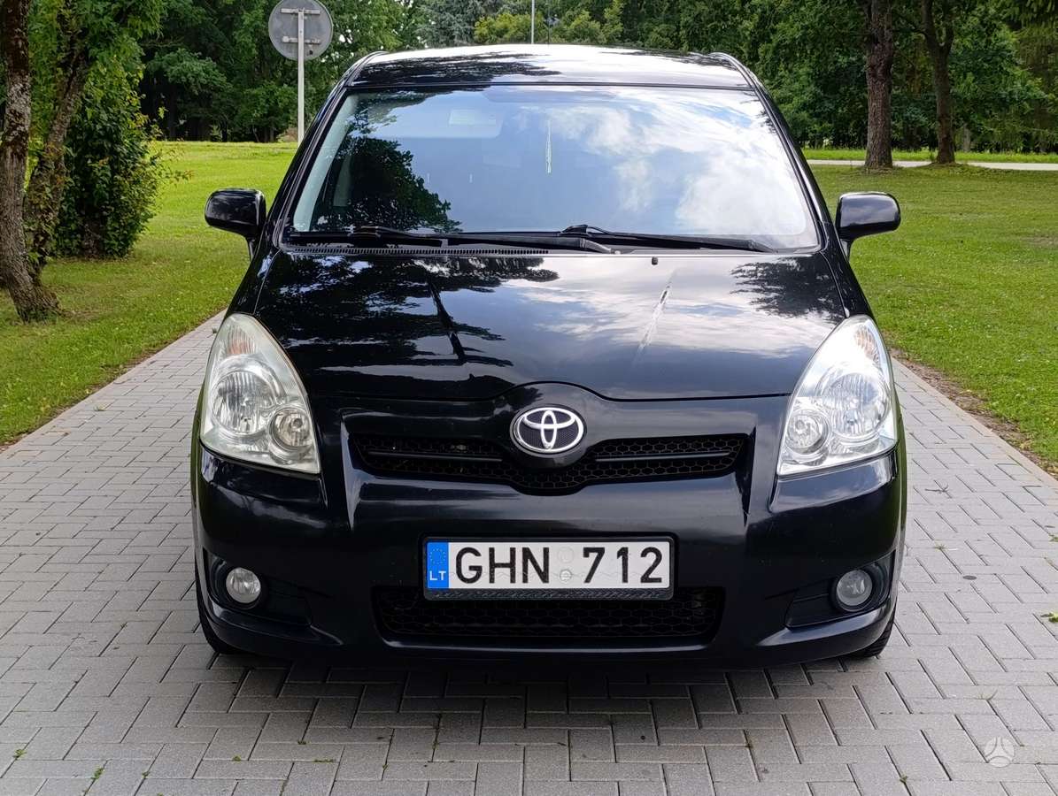 Toyota Corolla Verso - 2